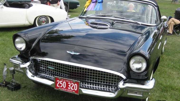 1957 Ford Thunderbird