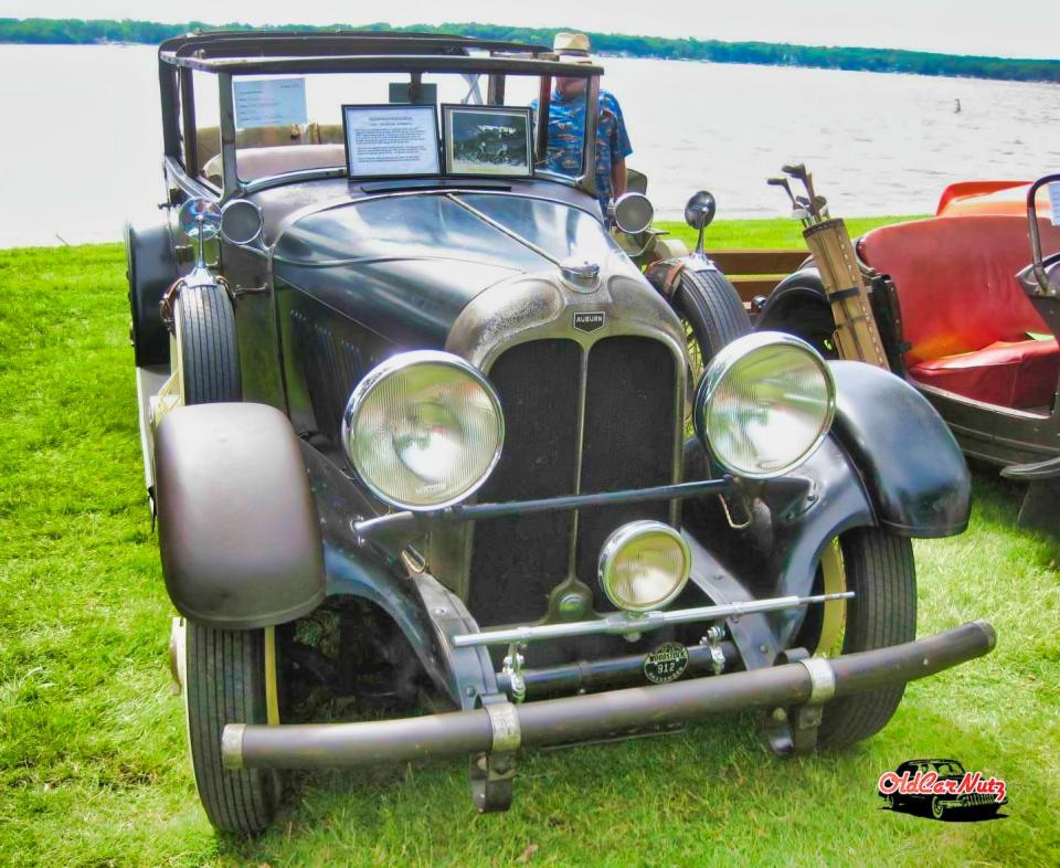 1930 Auburn 8-95 Phaeton Sedan